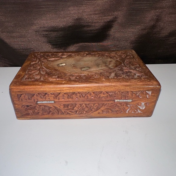 Vintage Hand Carved Floral/Brass Wooden Jewelry/Trinket Box /Made in INDIA 🇮🇳 - Picture 4 of 13